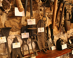Col.lecció d'eines de Salvador Comas, Pau